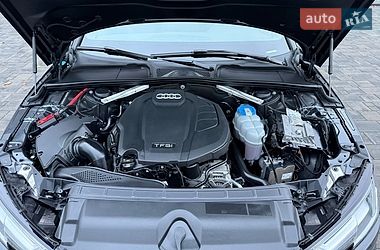Седан Audi A4 2018 в Ровно