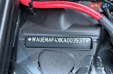 Седан Audi A4 2018 в Ровно