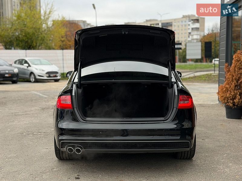 Седан Audi A4 2015 в Шептицькому