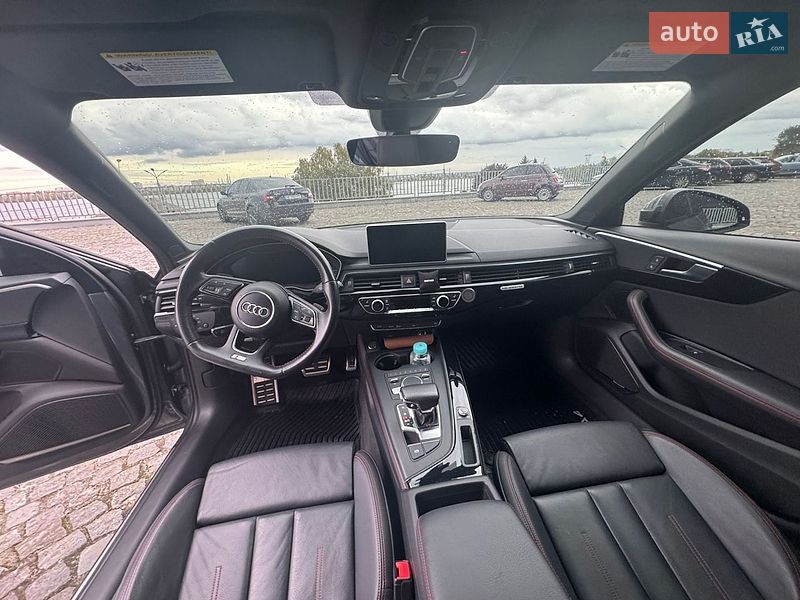 Седан Audi A4 2017 в Днепре