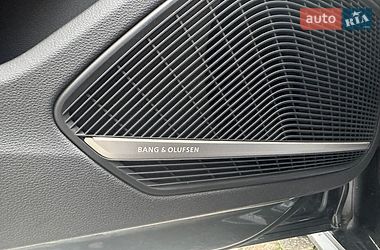 Седан Audi A4 2017 в Днепре