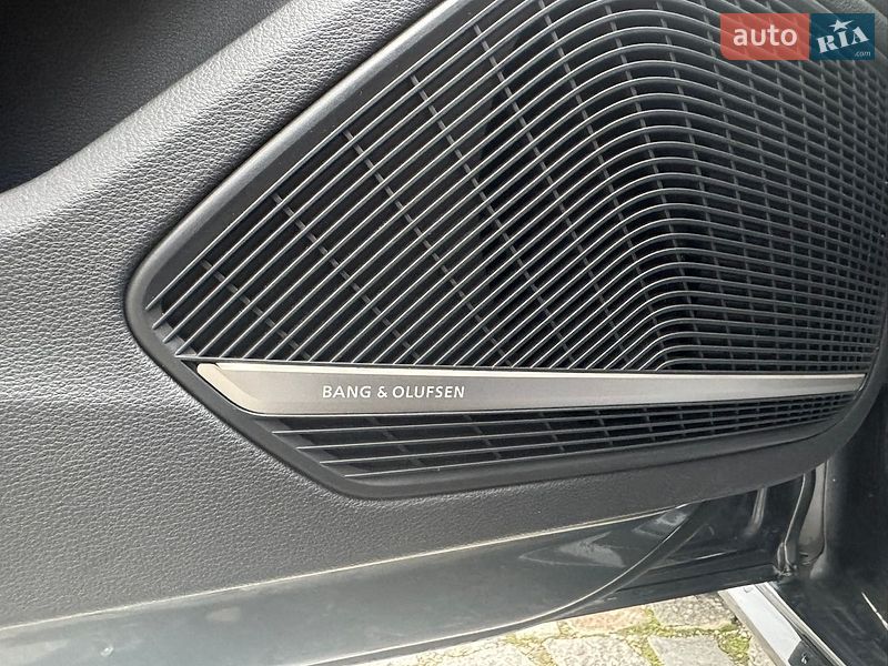 Седан Audi A4 2017 в Днепре