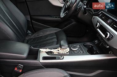 Седан Audi A4 2019 в Ізюмі