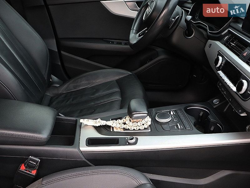 Седан Audi A4 2019 в Ізюмі