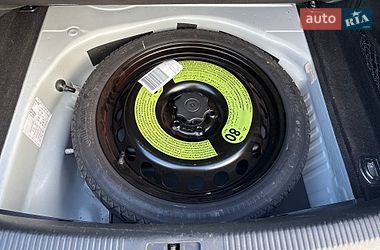 Седан Audi A4 2014 в Винниках