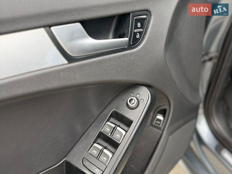 Седан Audi A4 2013 в Горишних Плавнях