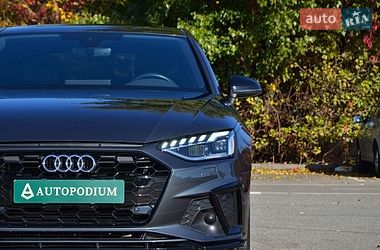 Седан Audi A4 2022 в Киеве