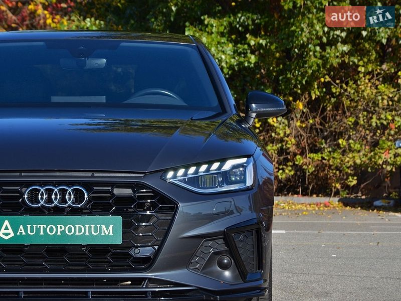 Седан Audi A4 2022 в Киеве