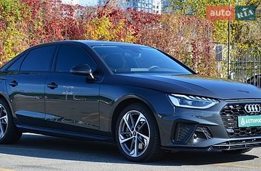 Седан Audi A4 2022 в Киеве