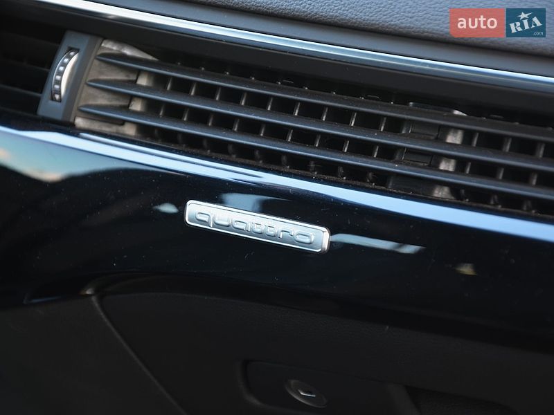 Седан Audi A4 2022 в Киеве