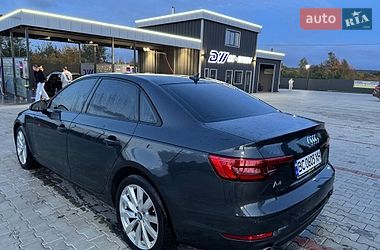 Седан Audi A4 2015 в Львове
