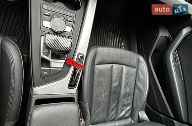 Седан Audi A4 2015 в Комарному