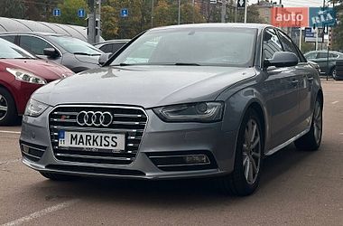 Седан Audi A4 2015 в Киеве