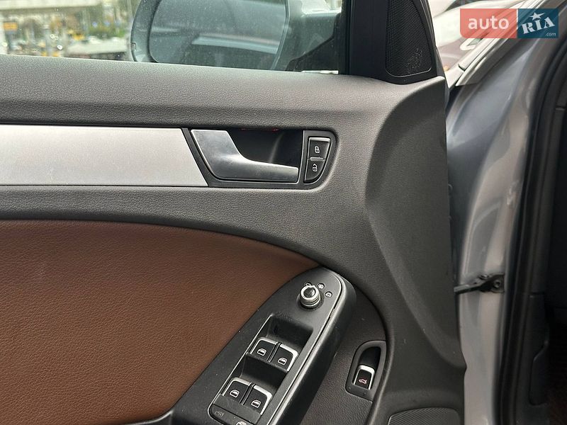 Седан Audi A4 2015 в Киеве