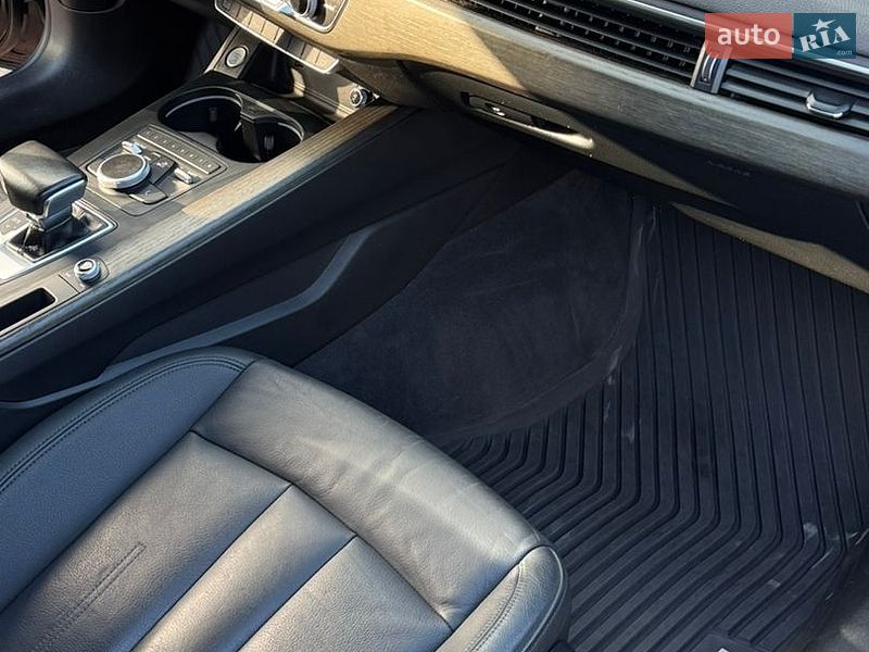 Седан Audi A4 2019 в Киеве