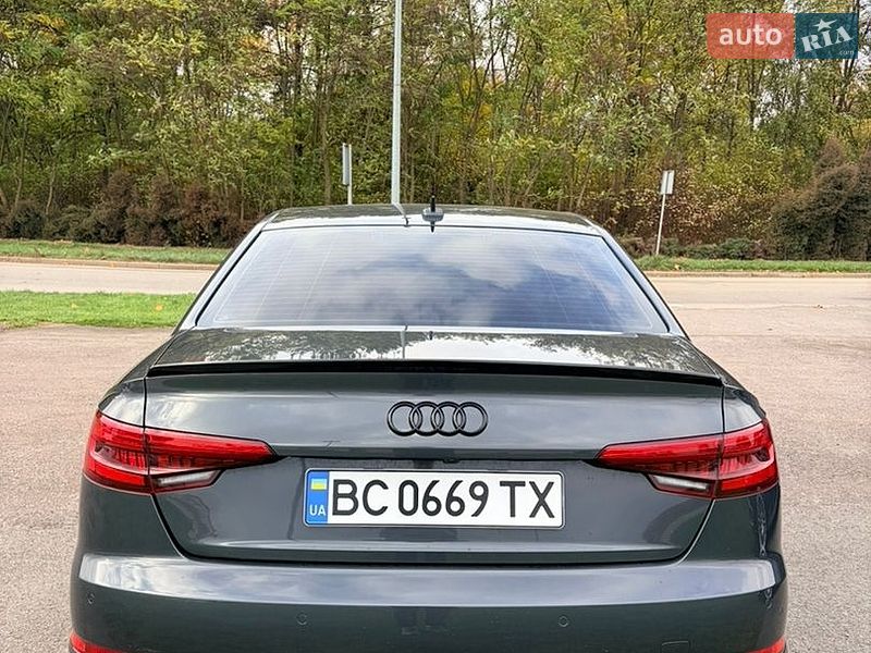 Седан Audi A4 2016 в Пустомитах