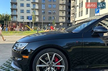 Седан Audi A4 2017 в Львове