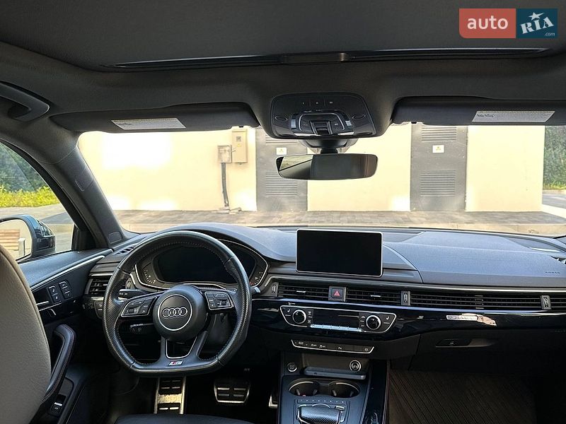 Седан Audi A4 2017 в Львове