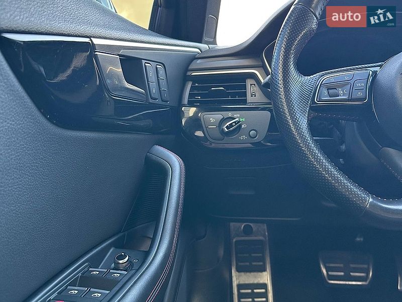 Седан Audi A4 2017 в Львове