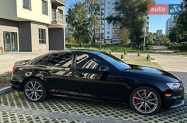 Седан Audi A4 2017 в Львове
