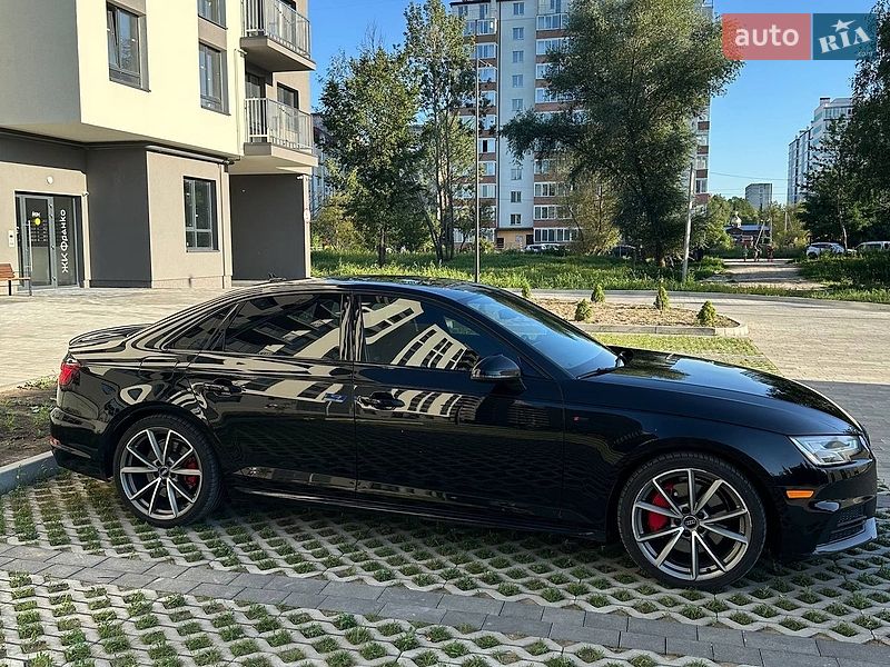 Седан Audi A4 2017 в Львове