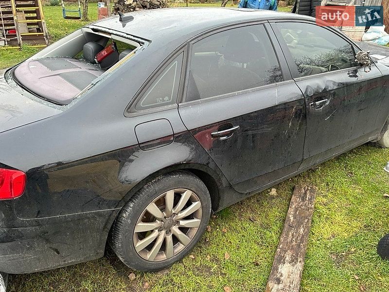 Седан Audi A4 2011 в Киеве