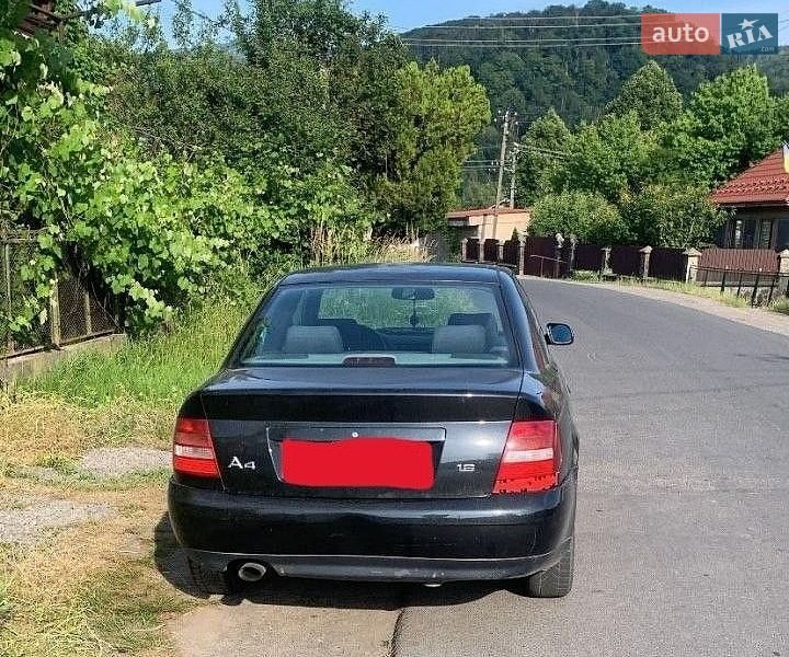Седан Audi A4 1999 в Ужгороде