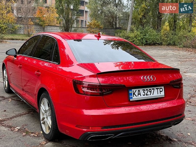 Седан Audi A4 2018 в Киеве