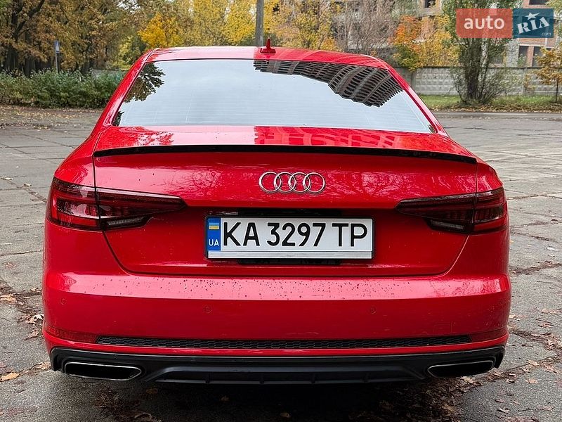 Седан Audi A4 2018 в Киеве