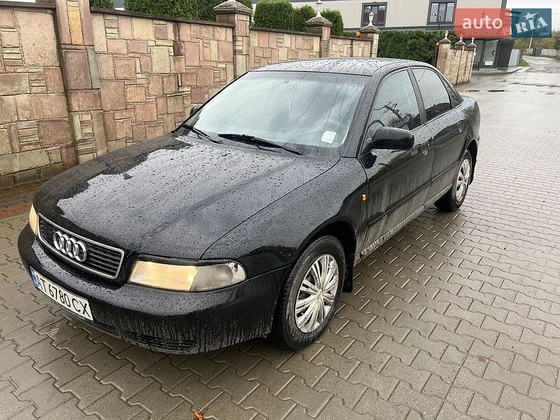 Седан Audi A4 1997 в Косове