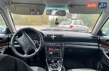 Седан Audi A4 1998 в Полонном