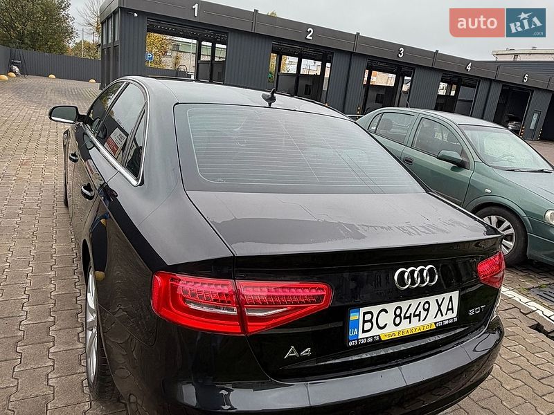 Седан Audi A4 2012 в Шептицькому