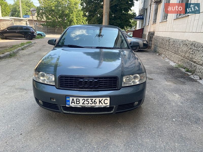 Седан Audi A4 2004 в Кропивницькому