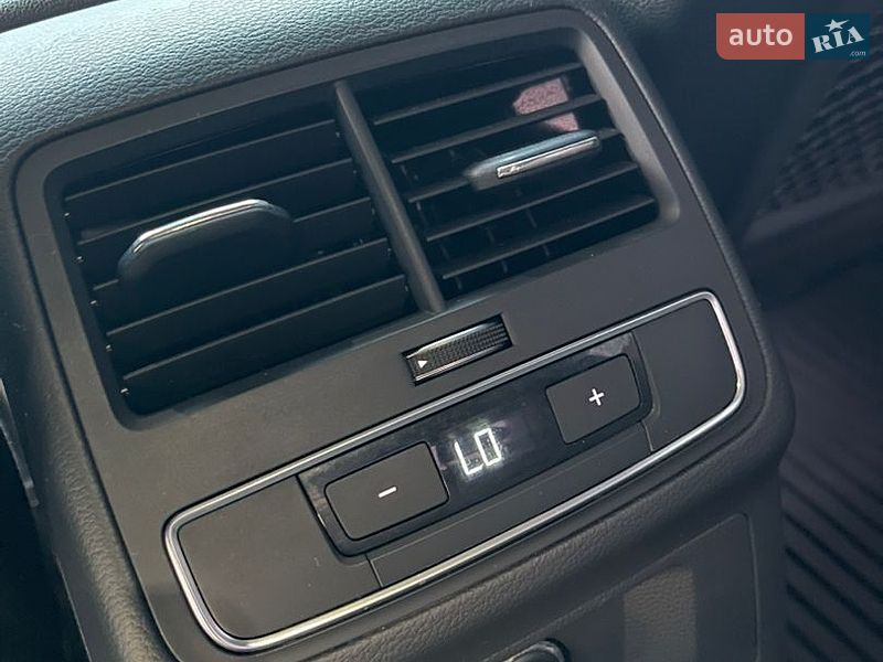 Седан Audi A4 2021 в Стрые