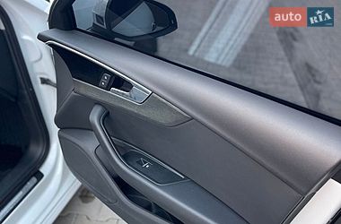 Седан Audi A4 2021 в Стрые