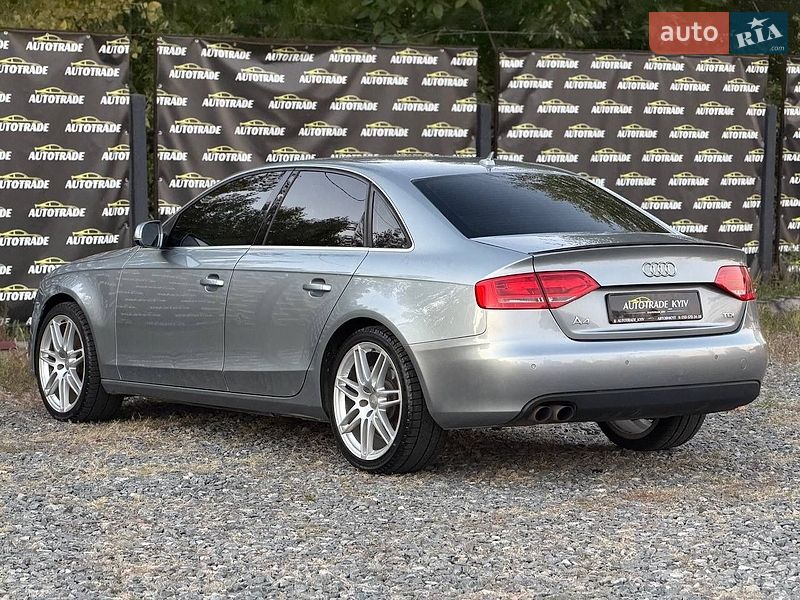 Седан Audi A4 2011 в Киеве
