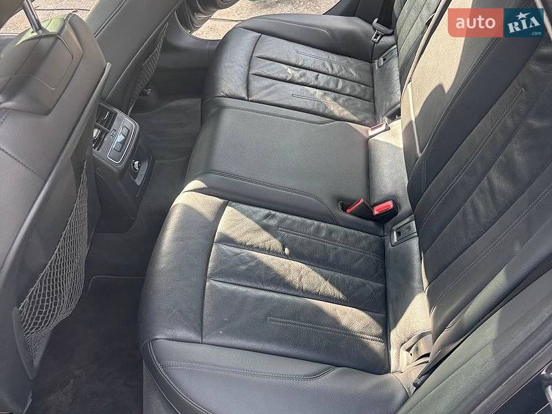 Седан Audi A4 2017 в Днепре
