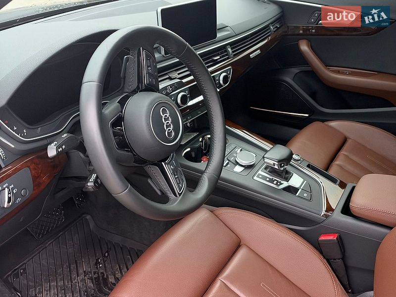 Седан Audi A4 2017 в Львове