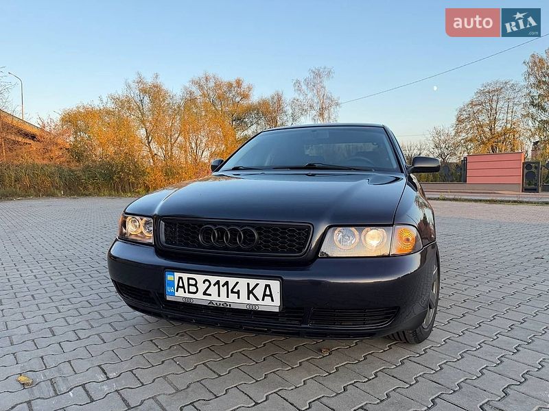 Седан Audi A4 1997 в Дрогобичі