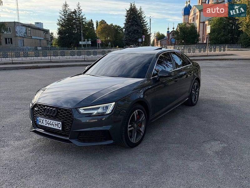 Седан Audi A4 2015 в Первомайске