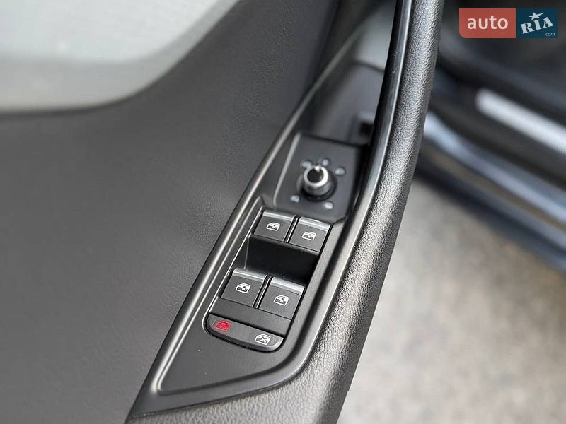 Седан Audi A4 2015 в Первомайске