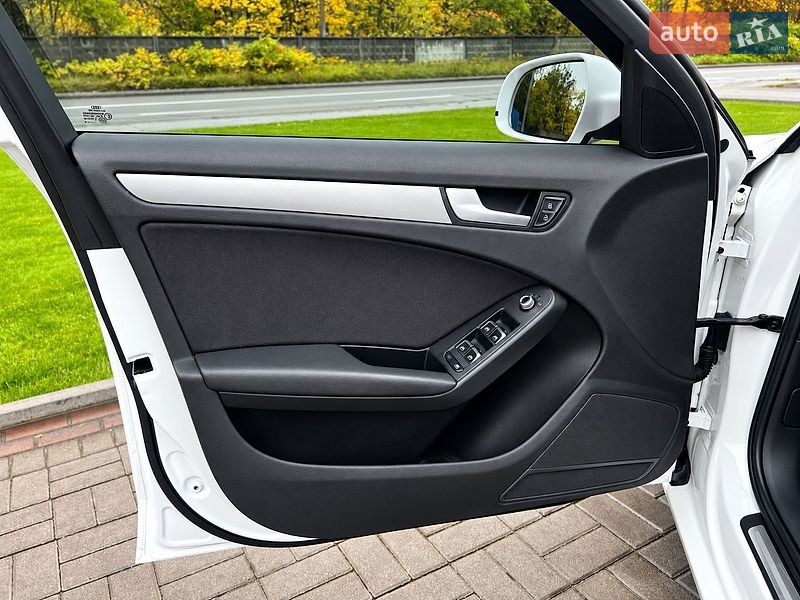Универсал Audi A4 2014 в Киеве