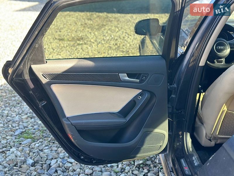 Седан Audi A4 2014 в Львові