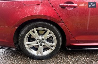 Седан Audi A4 2018 в Киеве