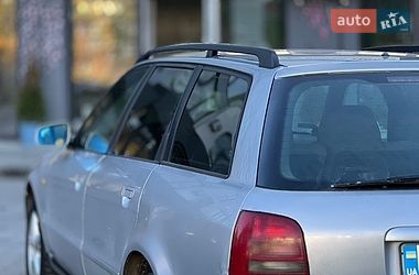 Универсал Audi A4 1997 в Новояворовске