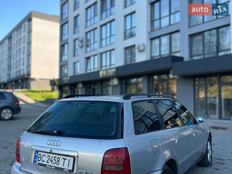 Универсал Audi A4 1997 в Новояворовске