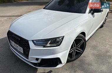 Седан Audi A4 2015 в Полтаве