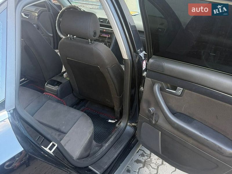 Седан Audi A4 2002 в Чернівцях