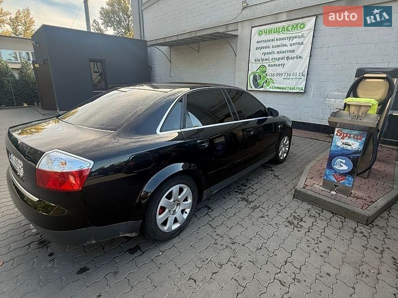 Седан Audi A4 2002 в Чернівцях
