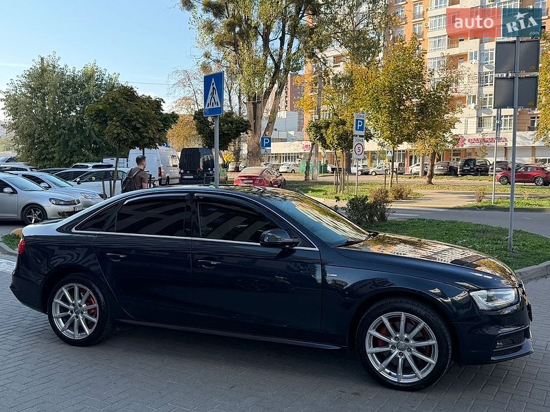 Седан Audi A4 2015 в Львове